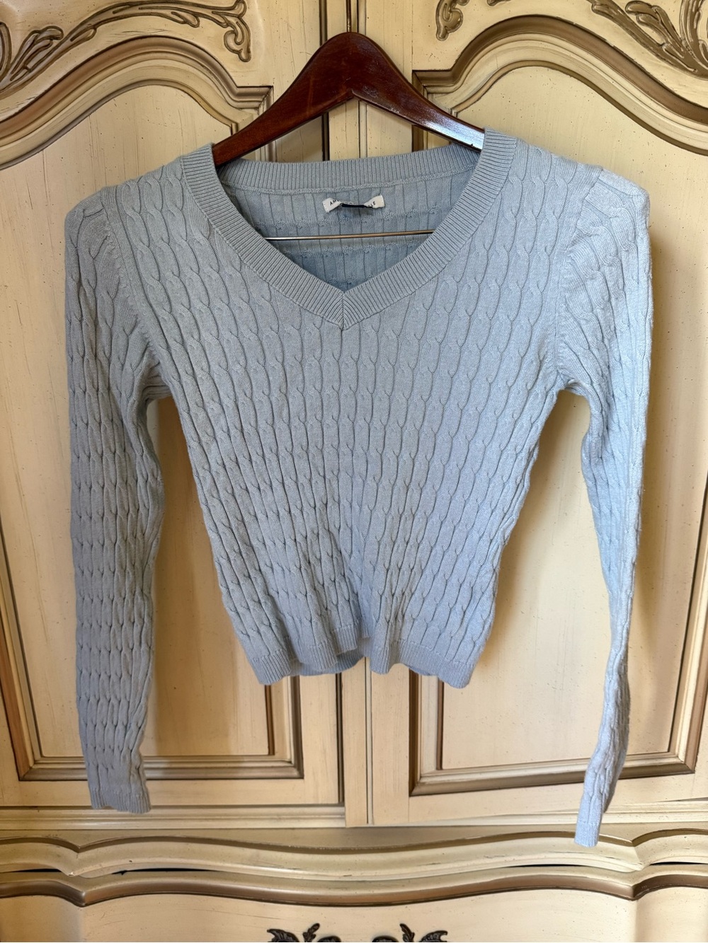 American Eagle Light Blue Cable Knit V-Neck Sweater | Small
